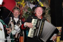 Bierpreuven en opening Consulaat